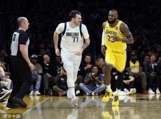 他吸引了尤 他吸引了尤