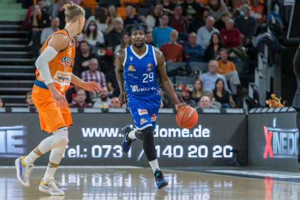 湖人拥有勒 湖人拥有勒