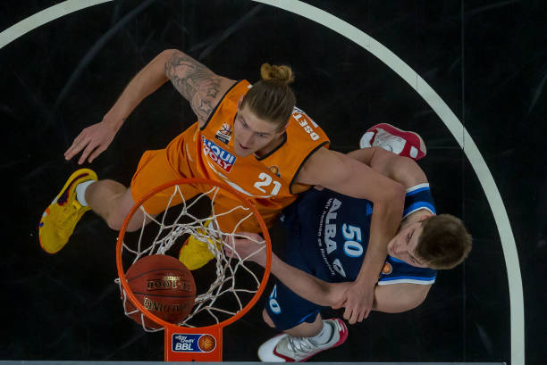 在面对对手 在面对对手